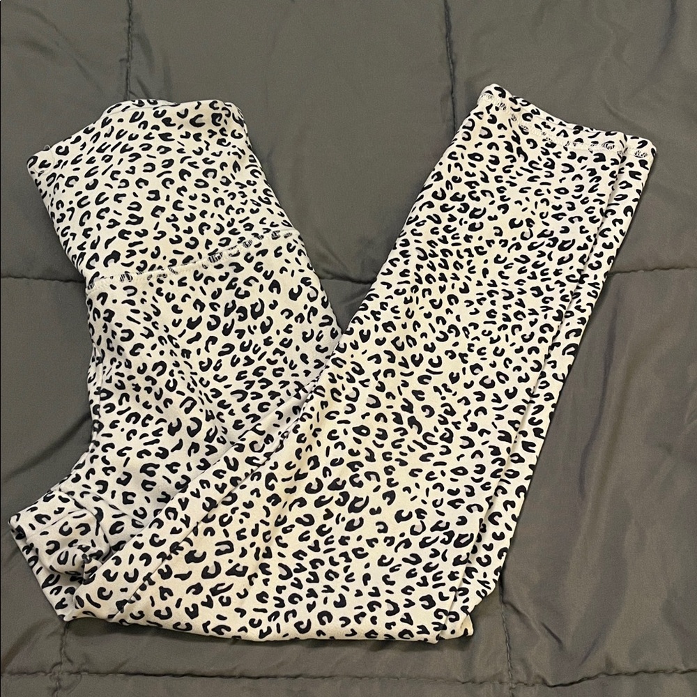 Balance Collection Women’s High Rise capri Legging - Snow Leopard Print